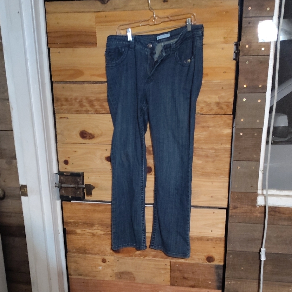 Lee Dark Blue Jeans with Intricate Pocket Design